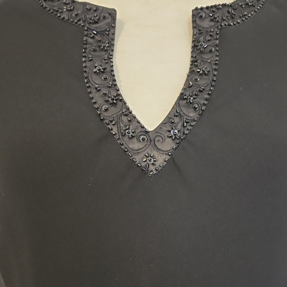 Sandra Darren Elegant Black Midi Dress - Picture 4 of 13